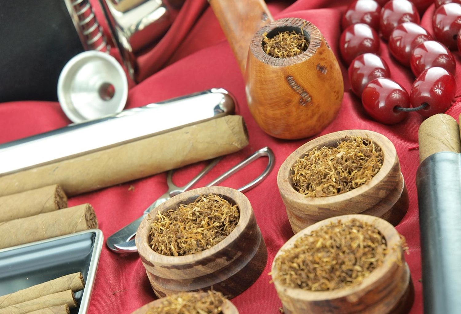 Pipe King LLC LA Wholesale Smoke Shop and accessories