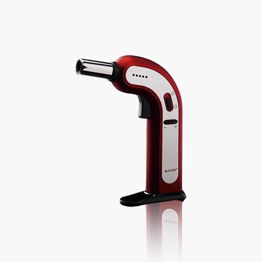 Maven Viper Table Torch Lighter – premium 8-inch two-toned chrome tabletop lighter with mirror finish and weighted base, ideal for wholesale torch lighter displays and high-end smoke shops.